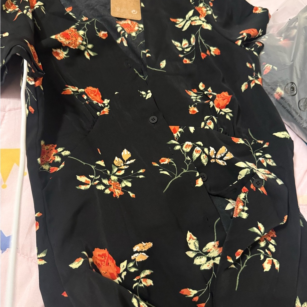 Rihoas, NWT, The Black V Neck Floral Short Sleeve Maxi Dress . - Picture 9 of 9